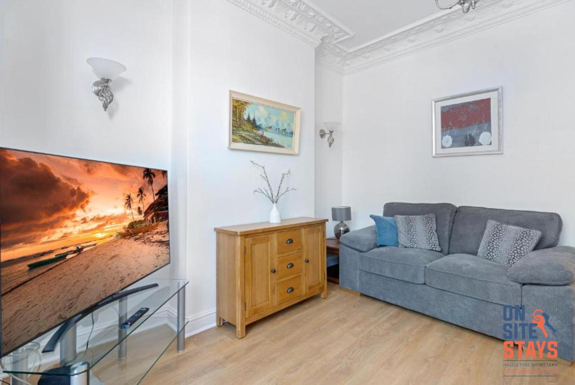 Onsitestays - Tranquil 2 Bedroom Apartment With Large Kitchen, Private Garden Near Wimbledon Station Londres Extérieur photo