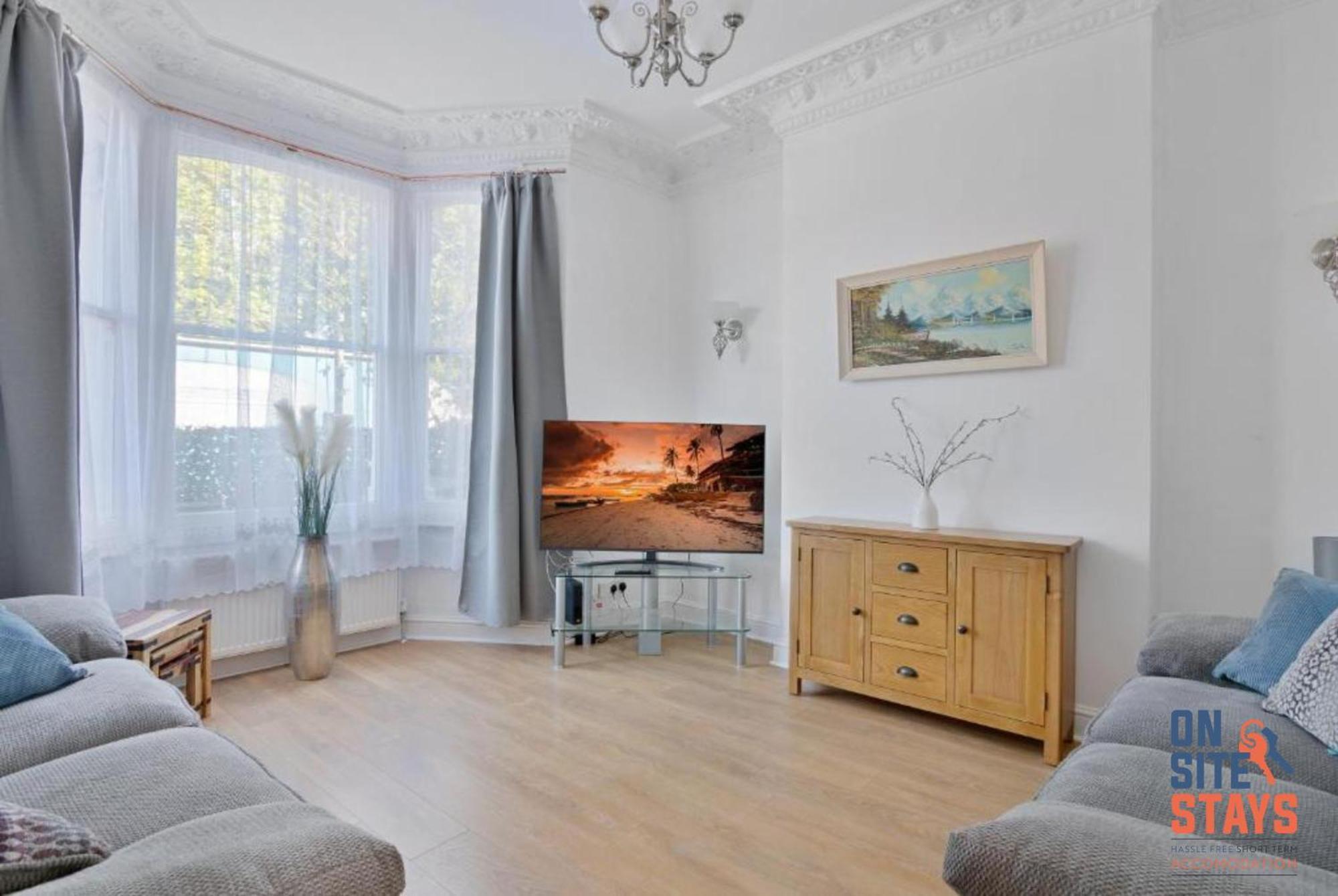 Onsitestays - Tranquil 2 Bedroom Apartment With Large Kitchen, Private Garden Near Wimbledon Station Londres Extérieur photo