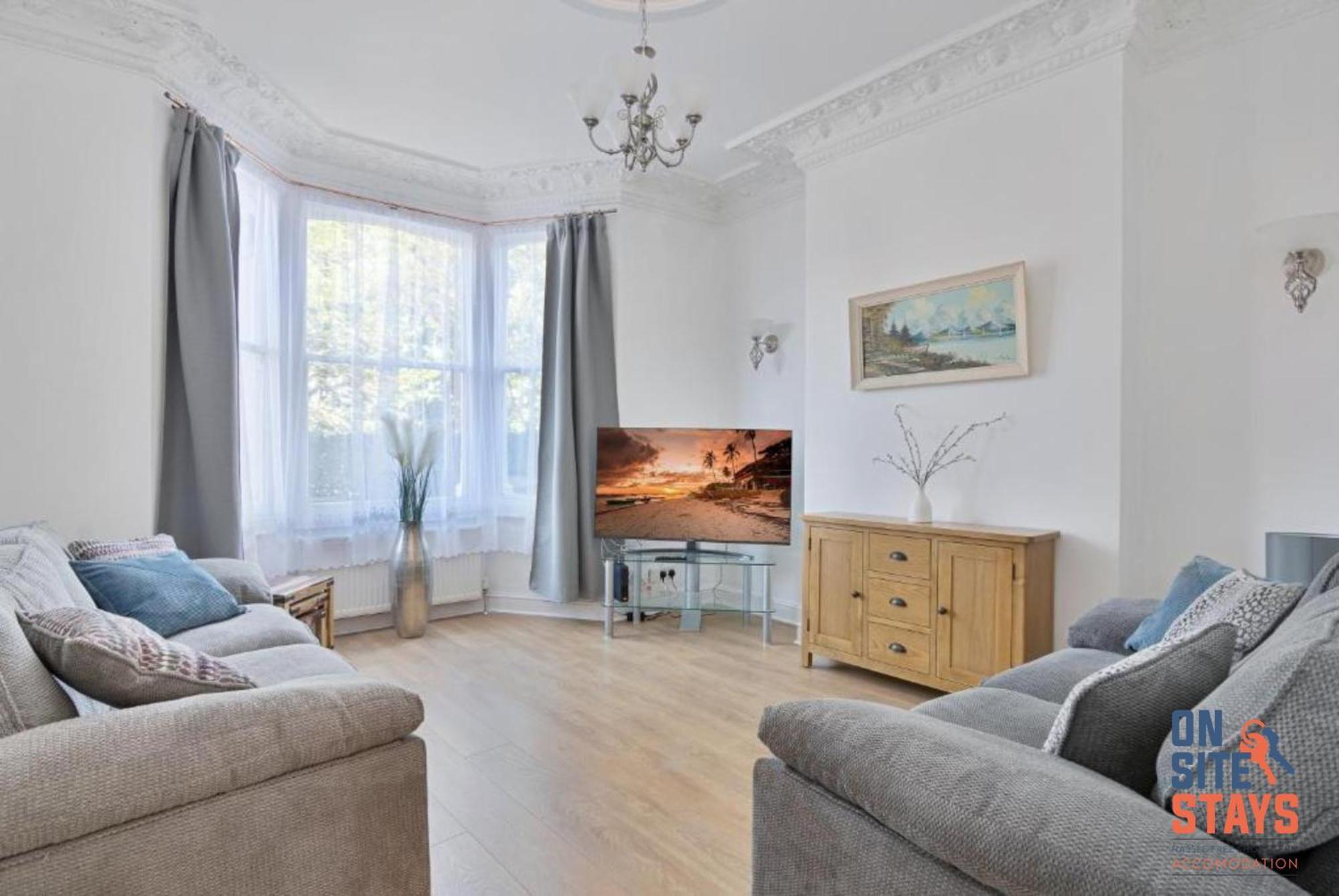 Onsitestays - Tranquil 2 Bedroom Apartment With Large Kitchen, Private Garden Near Wimbledon Station Londres Extérieur photo
